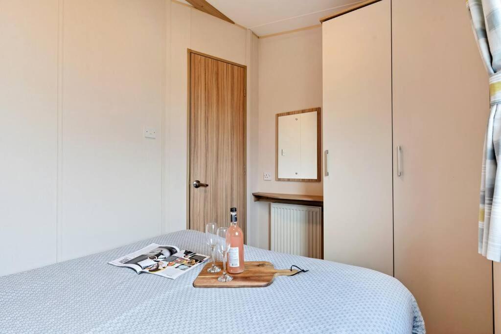 Tattershall Lakes: Sally'S Superior Stay Extérieur photo