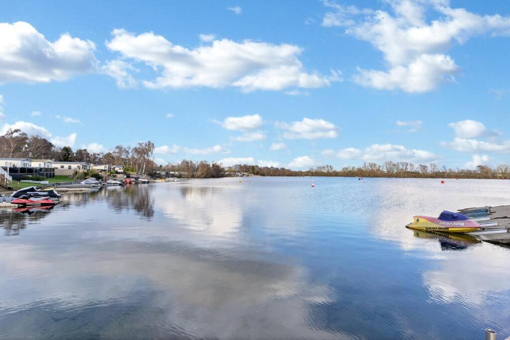 Tattershall Lakes: Sally'S Superior Stay Extérieur photo
